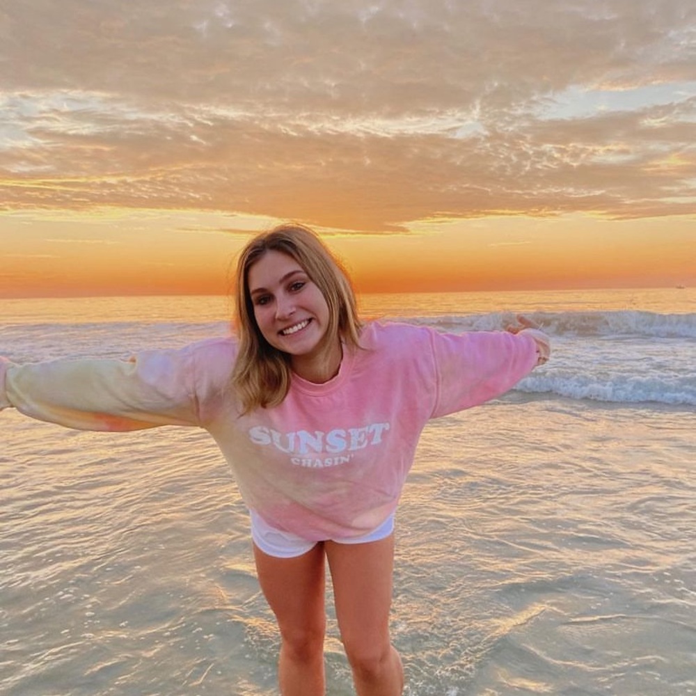 Olivelynn Tie-Dye Sunset Chasin Crewneck sweatshirt